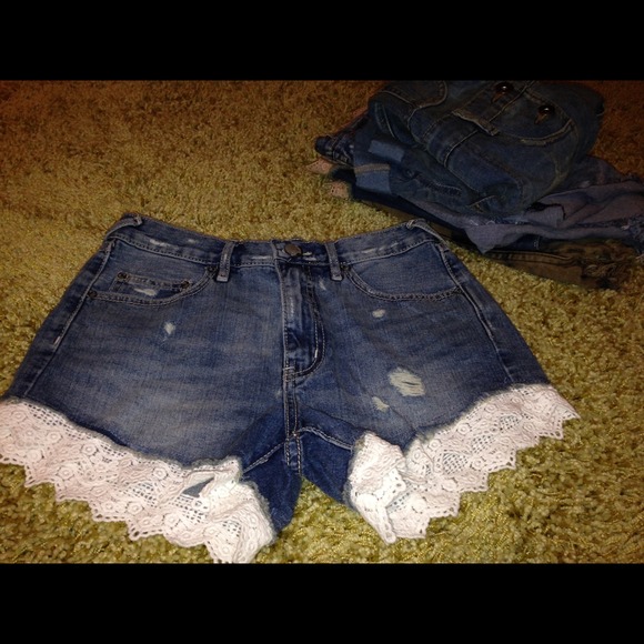 Free people denim shorts with lace trim - Picture 1 of 4