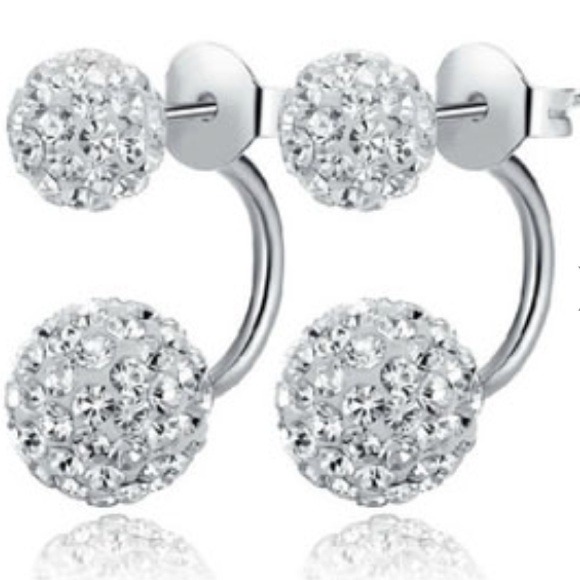 Classy earrings