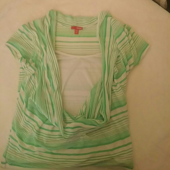 Cute green bongo shirt