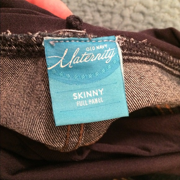 Old Navy skinny maternity jeans - Picture 3 of 3