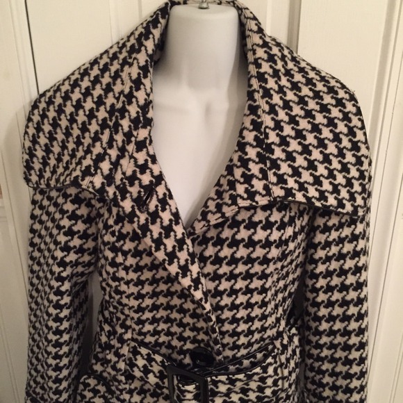 🚫SOLD🚫 INC houndstooth coat - Picture 3 of 4