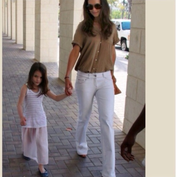 ✨LAST ONE ✨FAVORITE winter white jeans - Picture 2 of 4