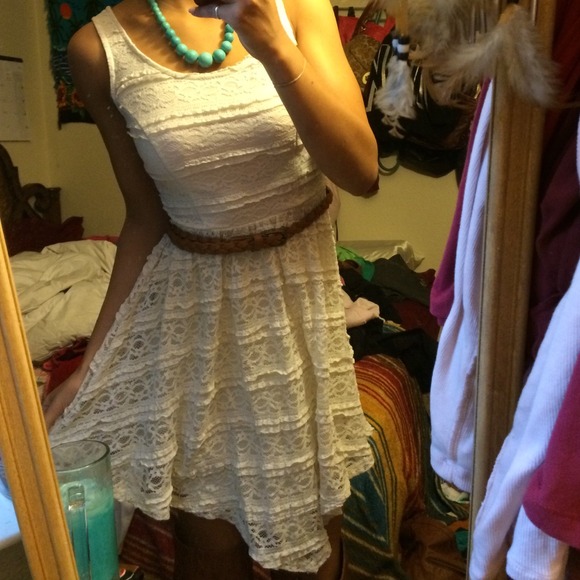 🚫🚫sold🚫🚫Lace dress - Picture 2 of 3