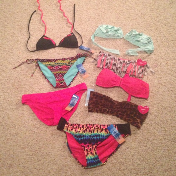 Bathing suit bottoms and tops/bandeaus