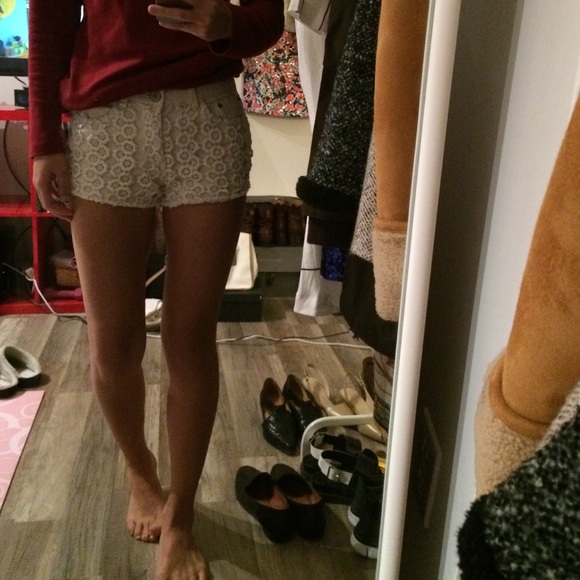 Mossimo textured high rise shorts - Picture 4 of 4