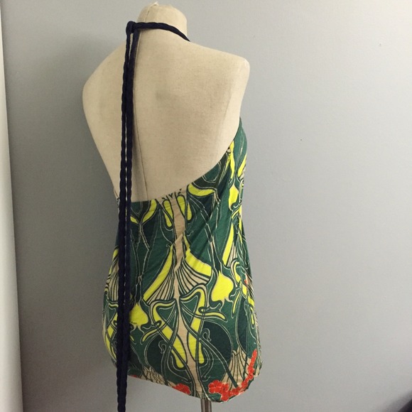 Floral tank with many ways to wear! - Picture 4 of 4