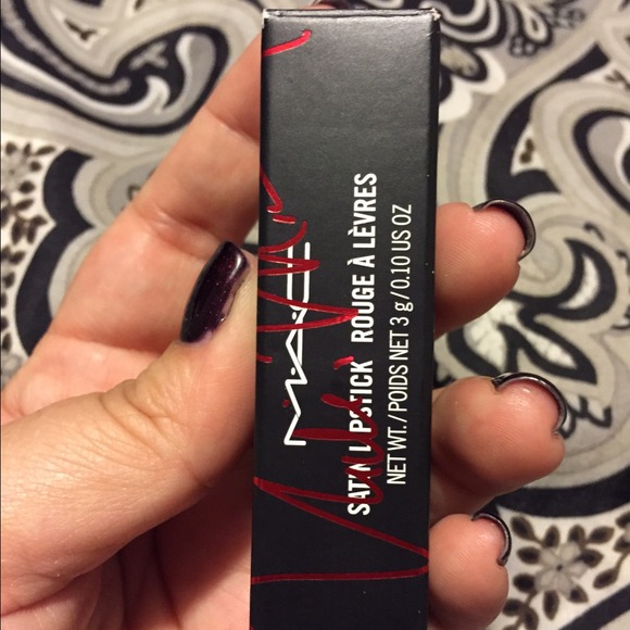 💄 Viva Glam Nicki 💄 - Picture 3 of 4