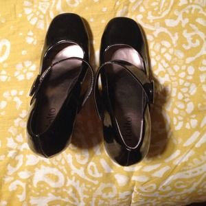 Black Mary Janes with heel