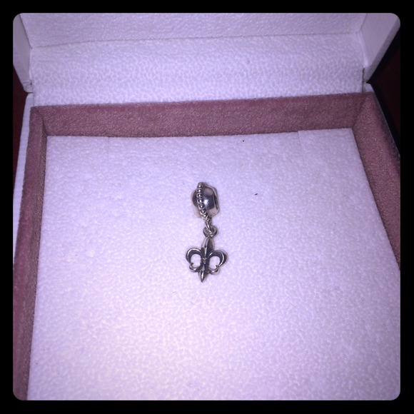 💠Dangling Fleur De Lis Pandora Charm💠