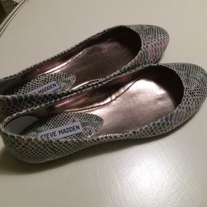 Steve Madden Ballet Flat- Iridescent- Size 10