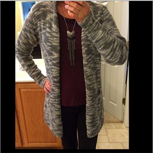 Cardigan sweater - Picture 2 of 3