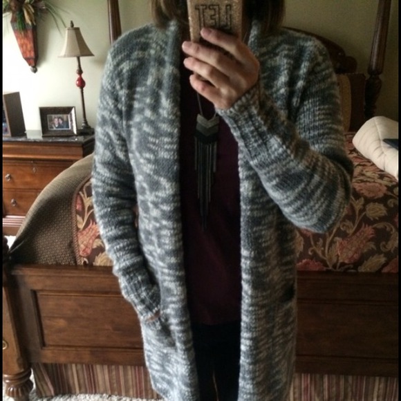 Cardigan sweater - Picture 3 of 3