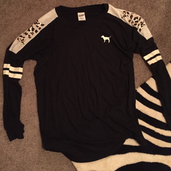 Trading!! Don't buy. Vs PINK crew