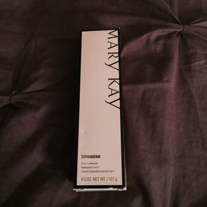 Mary Kay 3 in 1 cleanser - Combination/Oily