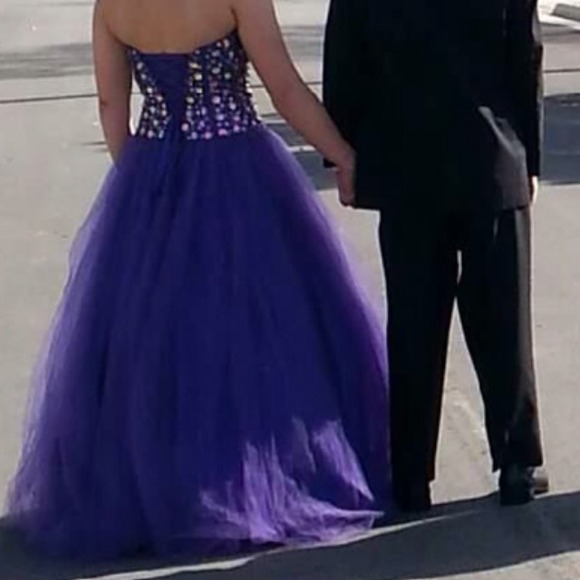 PROM DRESS - Picture 2 of 2