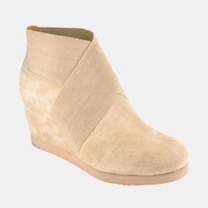 Gentle souls two for dawn booty.