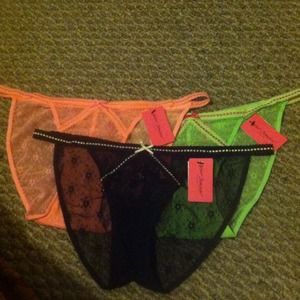 ❌❌Betsey johnson panties & Mac lipstick bundle ❌❌