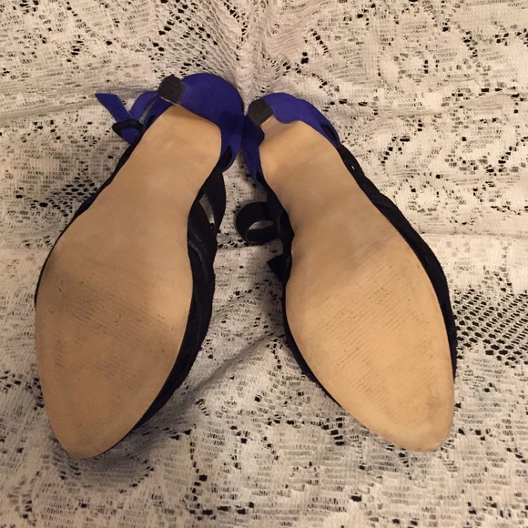 Blue 💙 and Black 🖤 - Picture 4 of 4