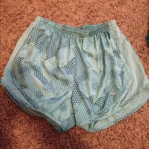 BUNDLE-Nike TempoRunningShorts