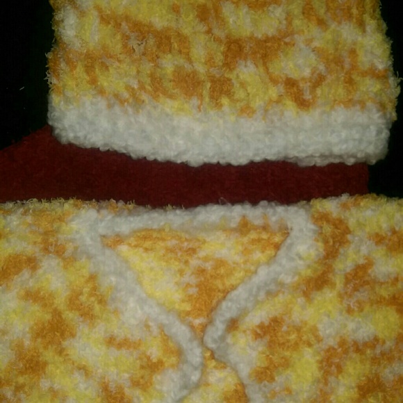 Adorable unisex baby jacket and beanie set - Picture 3 of 3