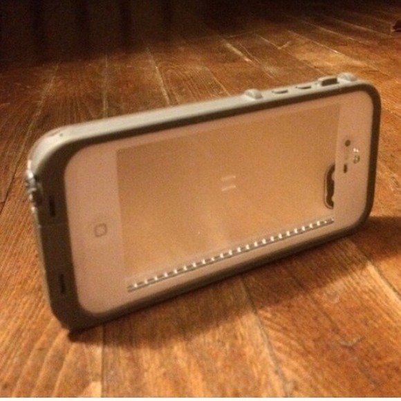 iPhone 5c life proof case