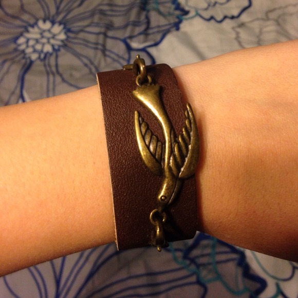 Cute leather bracelet!