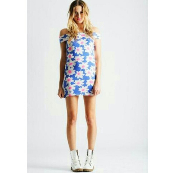 Pric drop! New Lucca Couture off shoulder Dress