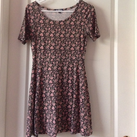 Wet Seal Dresses & Skirts - Skater dress
