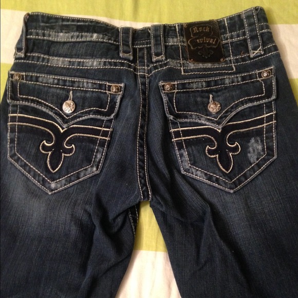 Men's rock revival jeans.