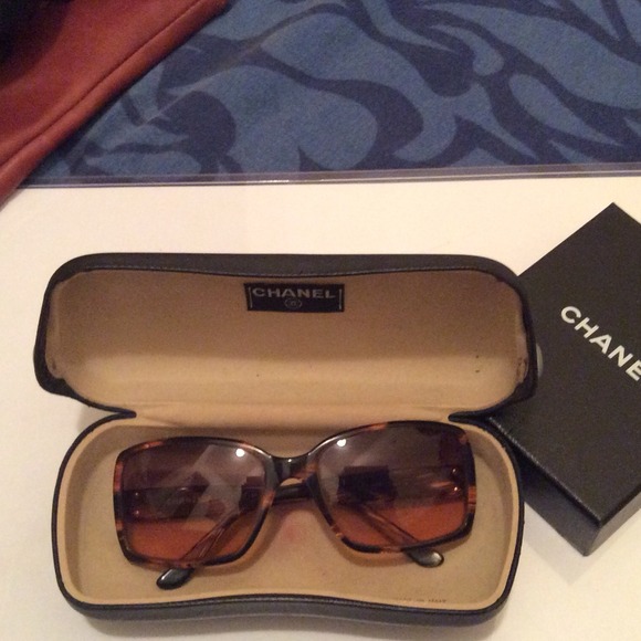 Authentic CHANEL Vintage Tortoise Shell Sunglasses