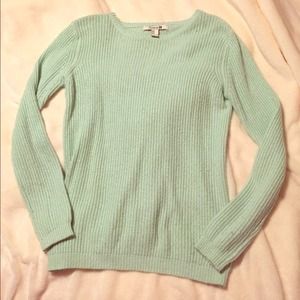 Forever 21 seafoam colored sweater size medium