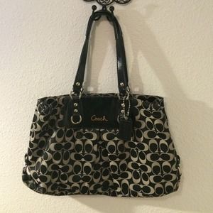 Coach black print handbag 👜