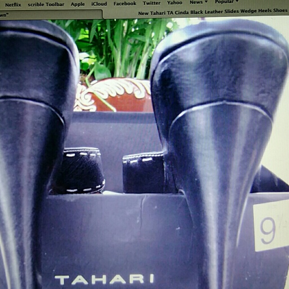 New Tahari Black Platform Wedge Sandal White - Picture 3 of 3