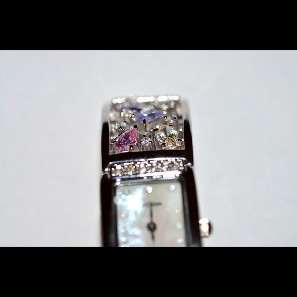 Watch - Picture 4 of 4