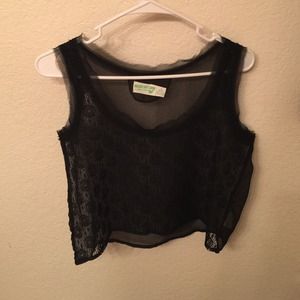 Black crop top!