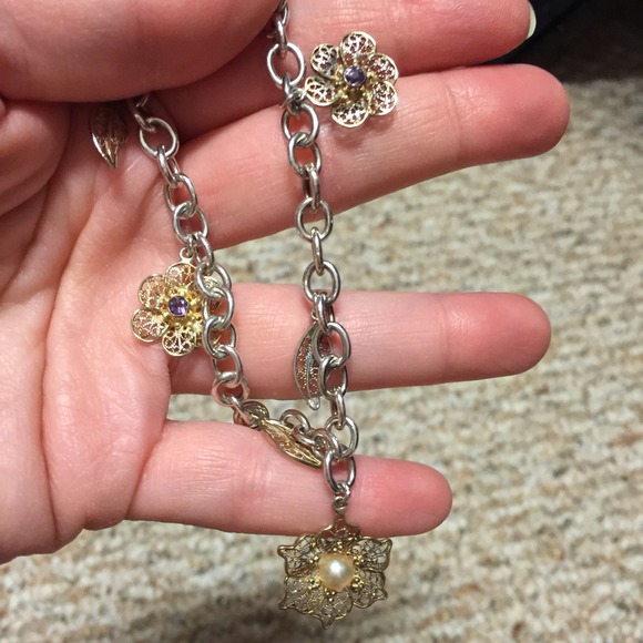 Bracelet and earring set - Picture 2 of 3