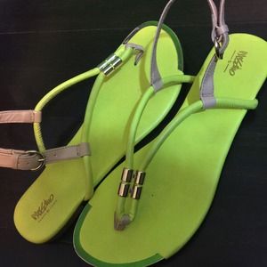 Mossimo lime green and gold sandals