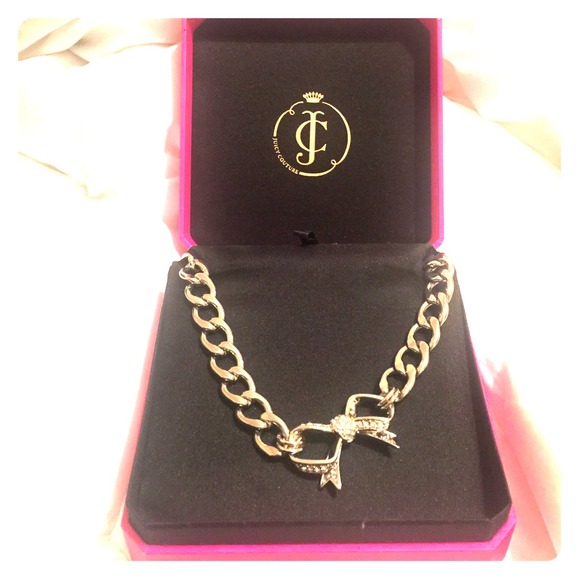Juicy Couture Jewelry - 🎉reduced🎉Juicy couture necklace (silver).