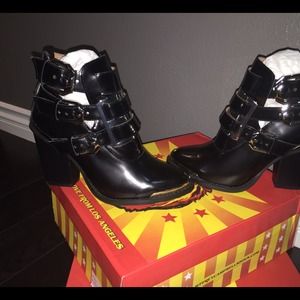 Jeffery Campbell Hyatt size 6