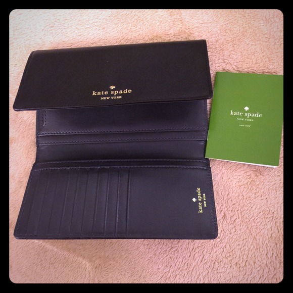 kate spade Clutches & Wallets - 💋SALE!💋 kate spade Cherry Lane Armherst Wallet