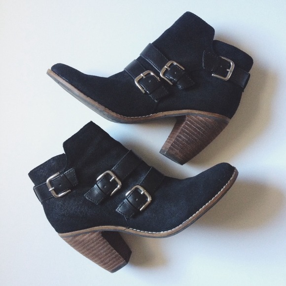 Dolce Vita Boots - 🍦SALE! DV by Dolce Vita • 'Colten' bootie