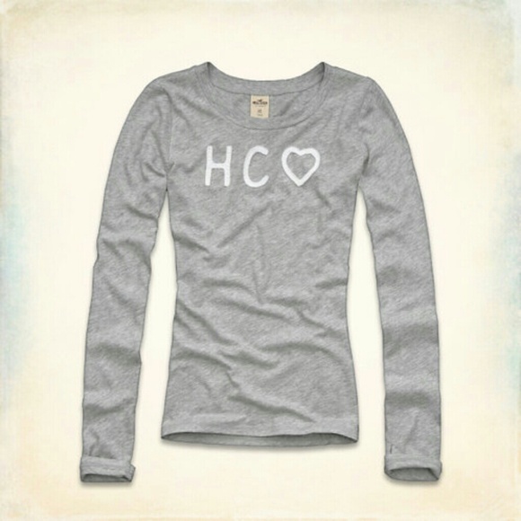 *Long sleeve Grey hollister top*