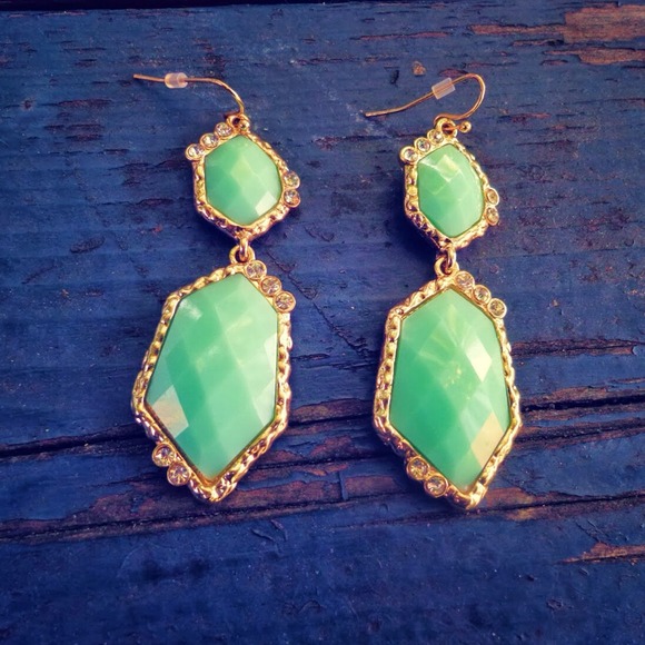 Mint gold crystal statement drop earrings NEW