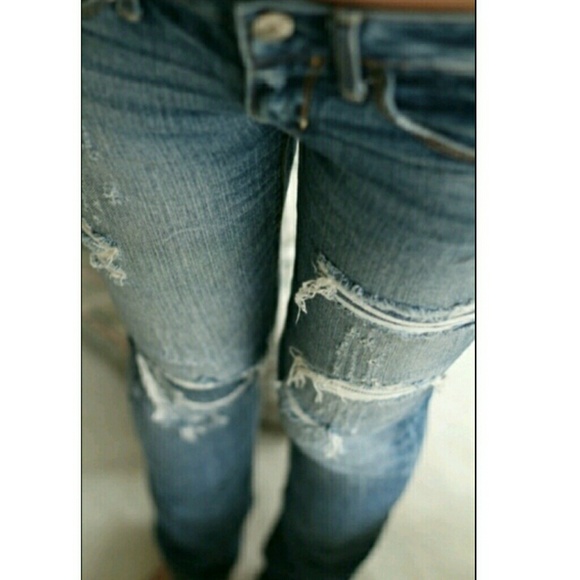 American Eagle Outfitters Denim - Distressed American Eagle Rocker Jeans sz2