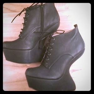 Brand NEW wedge/Anti - Gravity leather ankle boots