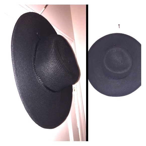 STYLISH HAT!! - Picture 1 of 1