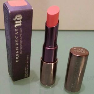 Urban Decay Revolution Lipstick BNIB
