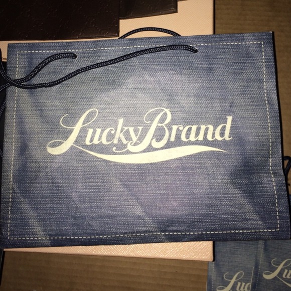 5 Lucky Brand bags