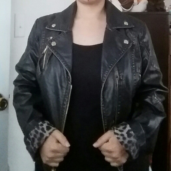 SOLD Big Chill Vintage Moto Jacket - Picture 4 of 4