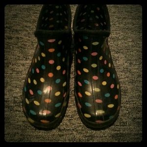 Ankle rain/water resistant bootys